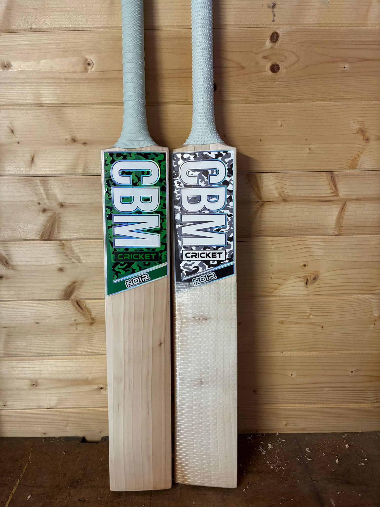 The CBM Noir bat.